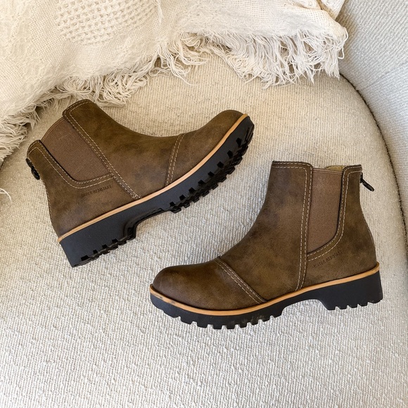 SOLD ON IG - Picture 1 of 6